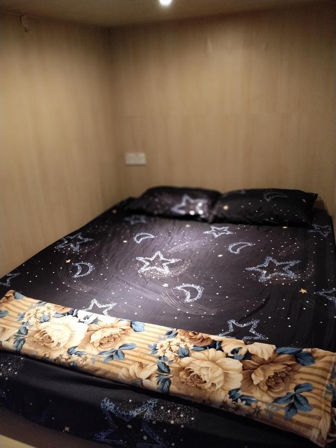 Joka-Joka Guesthouse Malacca Eksteriør billede