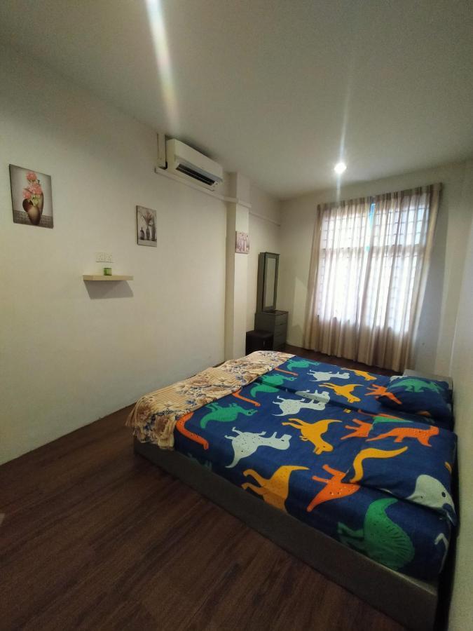 Joka-Joka Guesthouse Malacca Eksteriør billede